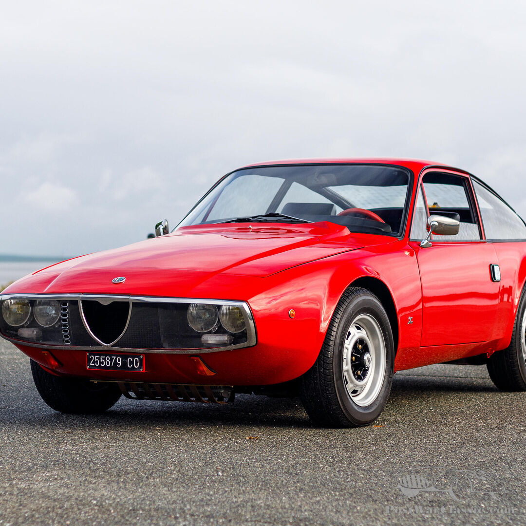Alfa Romeo GT 1300 Junior Zagato 1972 Modèle 3D - Télécharger Sports car on