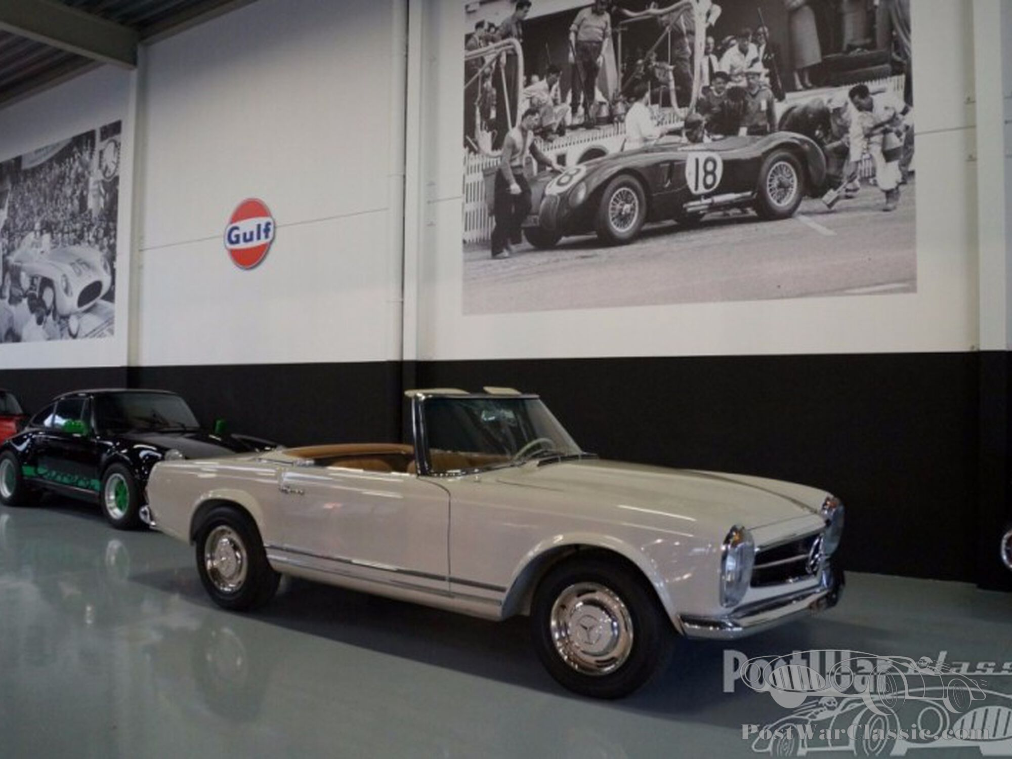 Mercedes-Benz 230SL Pagoda Cabrio/Roadster 3drs 1966 SOLD