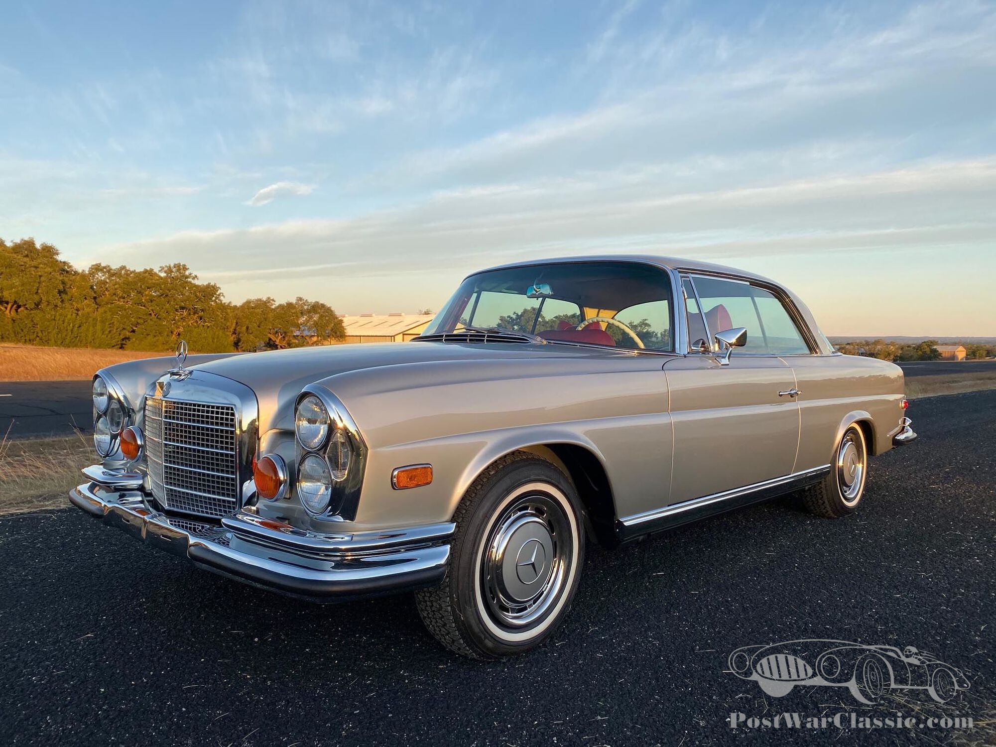 1971 Mercedes-Benz 280SE 3.5 Sunroof Coupe | World Wide Auctioneers | The Riyadh Auction | November 23, 2019