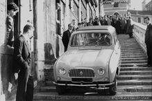 Monumental marketing: the Rialto Bridge R4