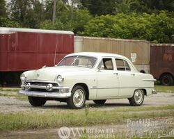 Ford V-8 Custom Deluxe Sedan 1951 for sale