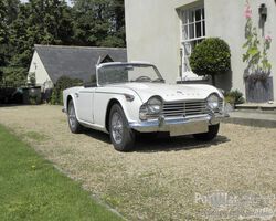 Triumph TR4A IRS open 1966