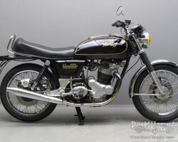 Norton mc Commando 850 MK3 828cc 2 cyl ohv 2611 1975 SOLD
