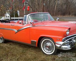 Ford Fairlane Sunliner Convertible 1956