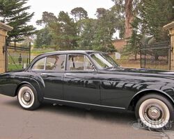 Rolls-Royce Silver Cloud III "Flying Spur" by Mulliner-Park Ward 1965 SOLD
