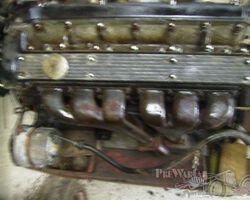 Daimler engine & gearbox for Daimler