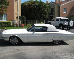 Ford US Thunderbird 2 door 1966 SOLD