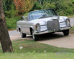 Aguttes Auction: 1962 - Mercedes-Benz 220 SE Cabriolet