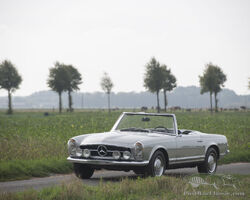 Bonhams Zoute Sale 2018: 1969 Mercedes-Benz 280 SL 'Pagoda' with Hardtop