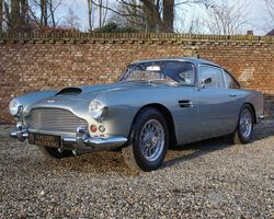 Aston Martin DB4 series II
