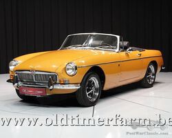 MG B Roadster Mustard Yellow '71