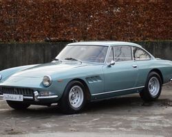 Ferrari 330 GT 2+2 serie II