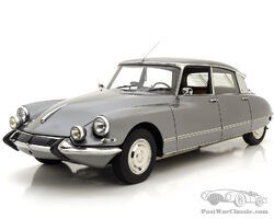 1967 CITROEN DS21 PALLAS SEDAN