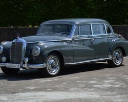Mercedes-Benz 300 C Adenauer