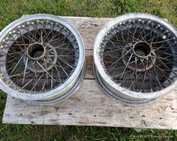 Borrani wire wheels set of two for ferrari, Maserti, Aston Martin etc ...