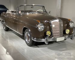Mercedes Benz 220S Ponton Cabriolet