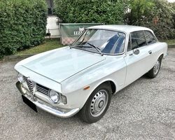 ALFA ROMEO GIULIA SPRINT GT VELOCE 1600 FULL RESTORATION