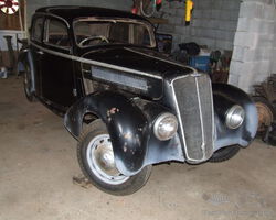 salmson S4 61 L conduite intèrieure volant à droite comme anglaise projet a finir de remonter historique trés bon.