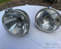Citroën 2CV headlights