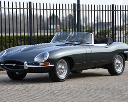 JAGUAR E-TYPE 4.2 OTS 1966 body-off restored and in concours condition!