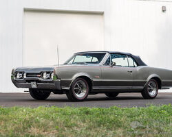 1967 Oldsmobile 4-4-2 Convertible | Bonhams | Simeone Sale | Oct 11, 2020