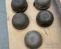Alfa Romeo 6C 2500: Freccia d’oro set of 5 hub caps