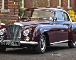 1955 Bentley R type Continental Fastback di H.J. Mulliner