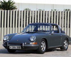 1968 Porsche 911 2.0-Litre Targa Coupé | Bonhams Goodwood Speedweek | 17 Oct 2020