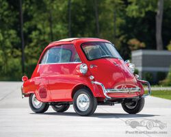 1957 BMW Isetta 300 | The Elkhart Collection | RM Sotheby's | 23-24 Oct 2020