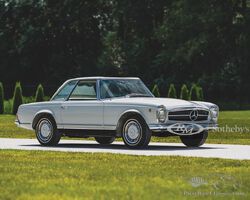 1969 Mercedes-Benz 280 SL 'Pagoda' | The Elkhart Collection | RM Sotheby's | 23-24 Oct 2020