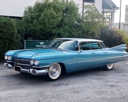 Cadillac Sedan De Ville