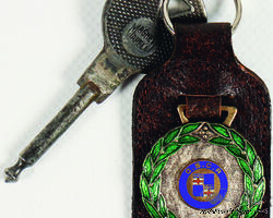 O.S.C.A. key pendant | Autumn auction Automobilia Ladenburg November 6 / 7, 2020