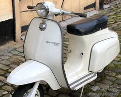 1967 Lambretta 49.8cc J50 Motor Scooter | Bonhams Les Grandes Marques du Monde à Paris | 3 - 10 March 2021