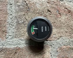 Jaeger oil pressure gauge NEW