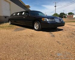 1998 Lincoln  Town Car | The Vault MS