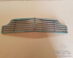 Peugeot 203C radiatorgrille circa 1955