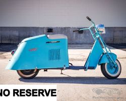 1946 Cushman Walk Through Scooter | Hershey at Home 2021 | Sonicbidder.com Auctions