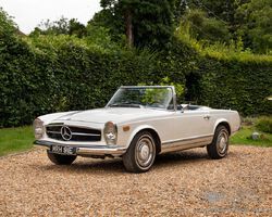 1967 Mercedes-Benz 250 SL Pagoda | Ascot Racecourse | Historics Auctioneers | 25th September 2021