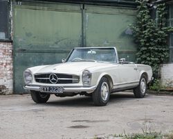 1964 Mercedes-Benz 230 SL Pagoda | Ascot Racecourse | Historics Auctioneers | 25th September 2021