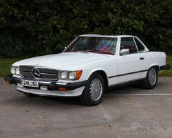 1986 Mercedes-Benz 560 SL | Ascot Racecourse | Historics Auctioneers | 25th September 2021