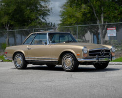 1971 Mercedes-Benz 280SL | Bonhams | The Audrain Concours Auction | 1 Oct 2021