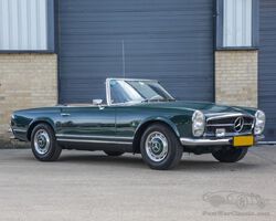 1970 Mercedes-Benz 280 SL Pagoda | Mercedes-Benz World | Historics Auctioneers | 27th November 2021
