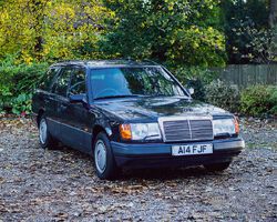 1992 Mercedes-Benz 200TE | Mercedes-Benz World | Historics Auctioneers | 27th November 2021