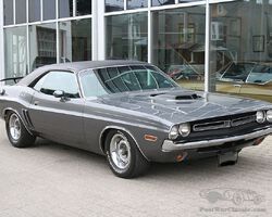 1971 Dodge Challenger | Christmas Around the World | Sonicbidder.com auction