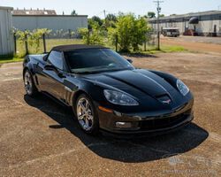 2011 Chevrolet Corvette | Christmas Around the World | Sonicbidder.com auction