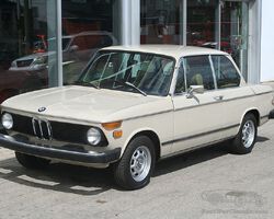 1976 BMW 2002 | Christmas Around the World | Sonicbidder.com auction
