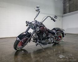 2006 Harley-Davidson Softail | Christmas Around the World | Sonicbidder.com auction