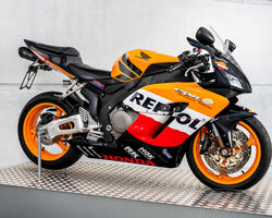 2005 Honda CBR1000R Fireblade | Les Grandes Marques du Monde à Paris | 3 February 2022 |Bonhams