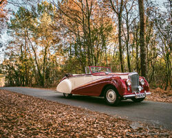 1952 Bentley Mark VI 4½-Litre Drophead Coupé | Les Grandes Marques du Monde à Paris | 3 February 2022 |Bonhams