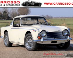 1968 Triumph TR250 Surrey-Top | Carrosso Classic- & sportscars